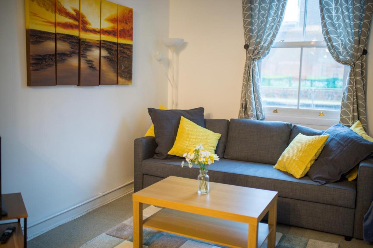 Exclusive Offers L Last-Minute Specials L Parking Free L Double Bed House L Uk L Gaming Room L Komfy 3 Bedroom Cottage With Riverview L Perfect For Short Or Long Stays Reading Eksteriør billede