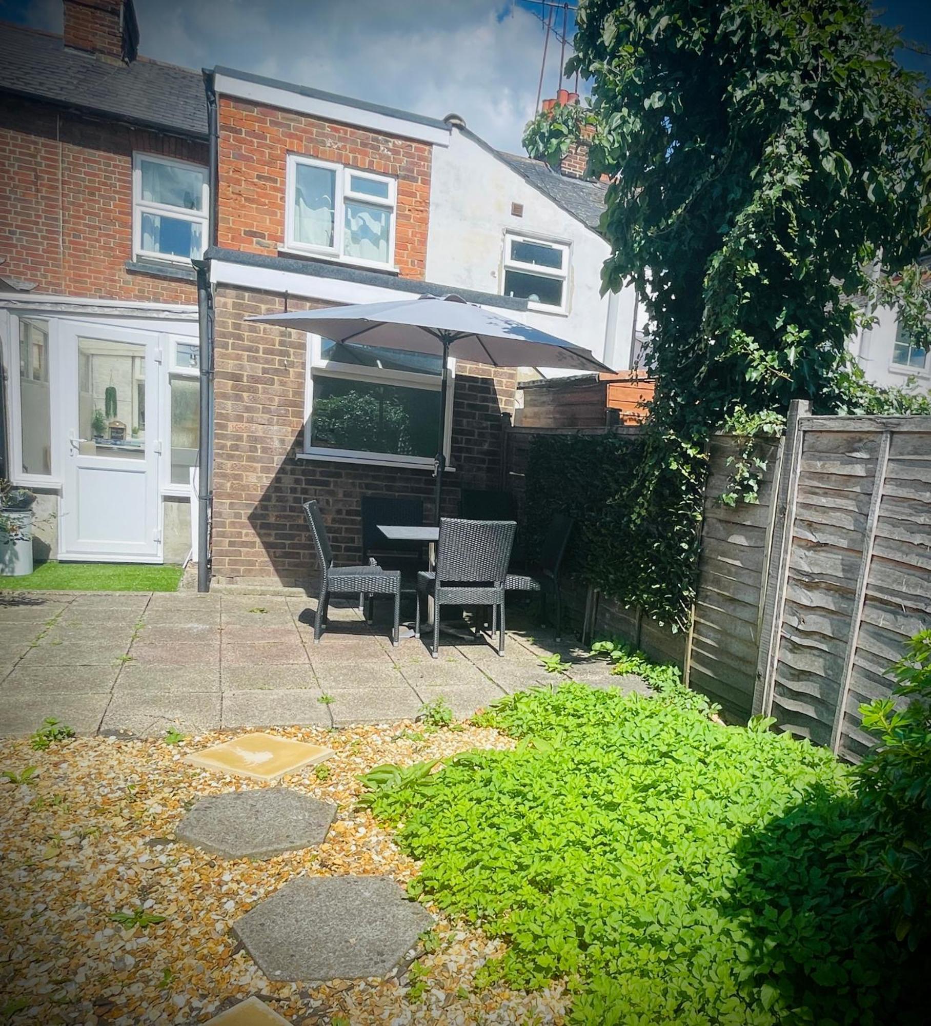 Exclusive Offers L Last-Minute Specials L Parking Free L Double Bed House L Uk L Gaming Room L Komfy 3 Bedroom Cottage With Riverview L Perfect For Short Or Long Stays Reading Eksteriør billede